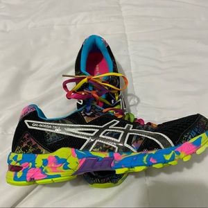 ASICS women’s colorful sneaker never worn
